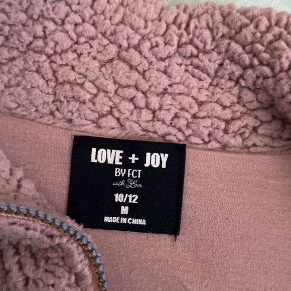 Blush and gold Sherpa jacket Size Medium - Picture 2 of 5